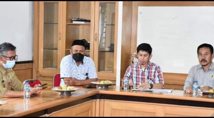 Dukcapil Pinrang Paparkan Inovasi Pelayanan Publik ke Legislator Tolitoli pinrang
