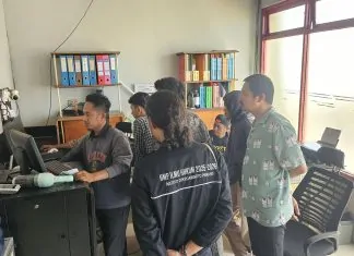 Soal Kelangkaan BBM di Pinrang, Polisi Sidak SPBU bersama Mahasiswa pinrang